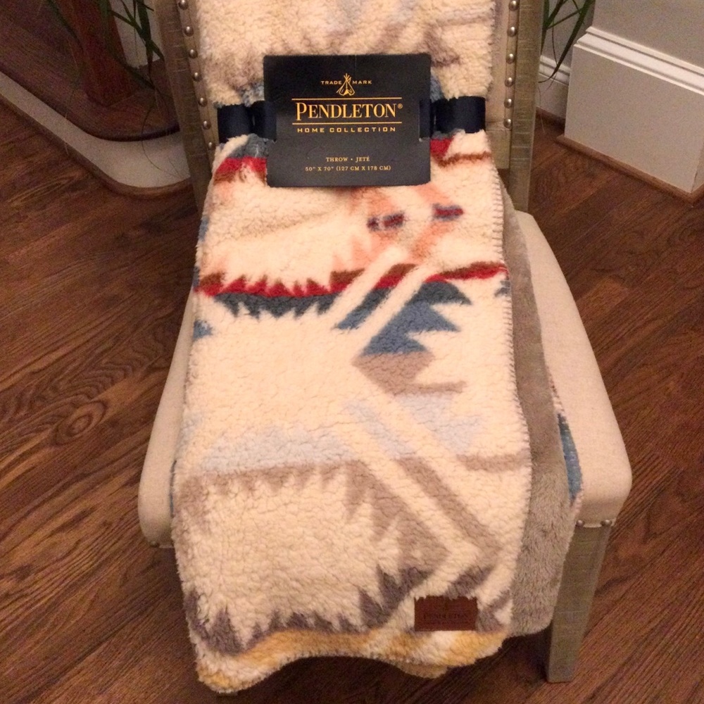 PENDLETON White Sands NP Fleece Sherpa Throw Blanket Aztec Cream Blue Print NIP